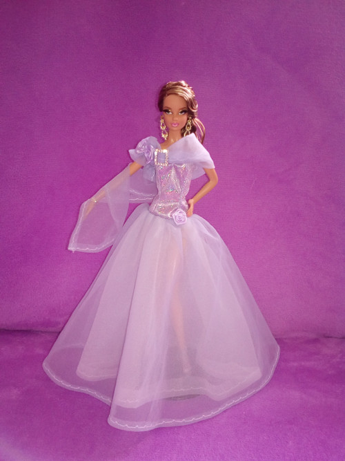 Šaty pro Barbie — foto 2