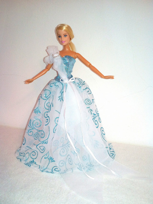Šaty pro Barbie — foto 3