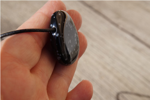 Vrtaný obsidián J3388 — foto 3