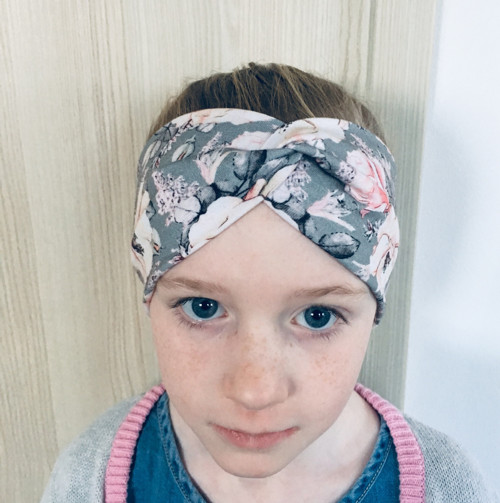 Čelenka - růže na šedé — foto 3