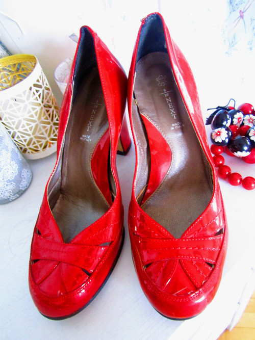 Střevíčky famous red — foto 3