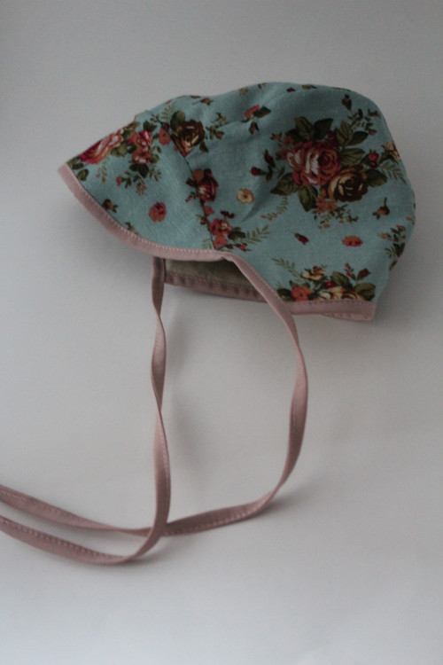 Dětský čepec s kšiltem, bonnet — foto 2