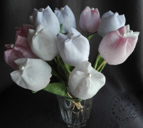 Šité tulipány růžové — foto 4