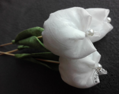 Šité tulipány smetanové — foto 2