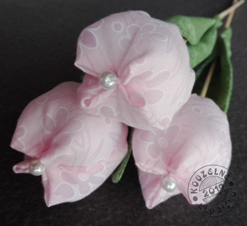 Šité tulipány smetanové — foto 5