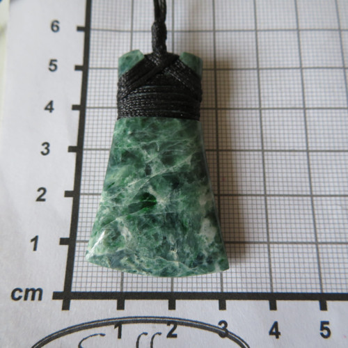 Amulet - Maorské Toki, Jadeit — foto 3