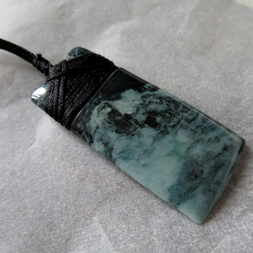 Amulet - Maorské Toki, tmavší Jadeit — foto 2