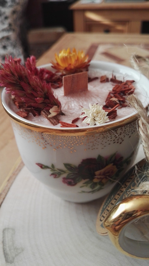 Hrníčkosvíčka "Santalka" — foto 2