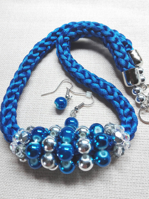 Náhrdelník SATÉNOVÝ MODRÝ I. — foto 4