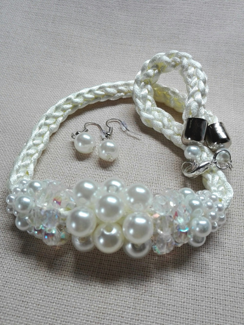 Náhrdelník SATÉNOVÝ IVORY 4 — foto 2