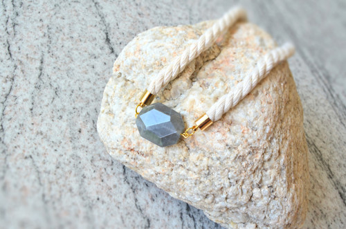 Náhrdelník Golden Labradorite — foto 2
