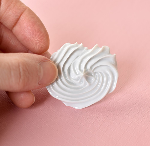 "Šlehačka" porcelánová brož č.104 — foto 4
