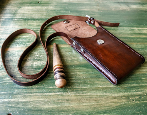 Kožená kapsa na mobil *walnut* — foto 2