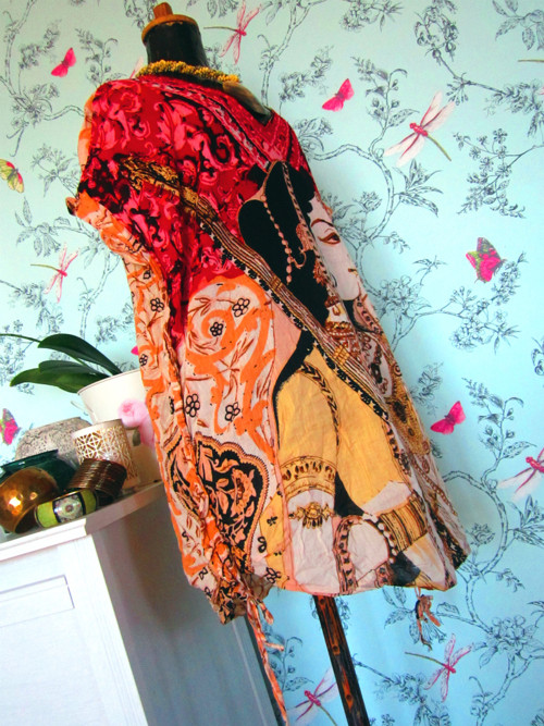 Tunika s portrétem oversized — foto 2