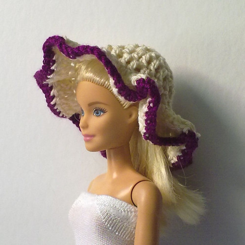Oblečky pro Barbie - klobouček — foto 2