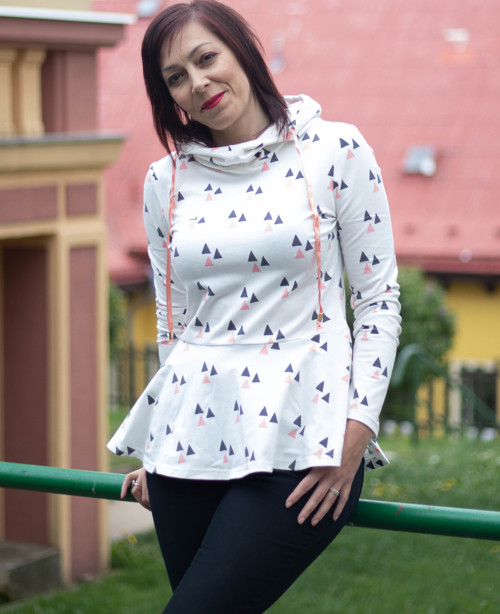 Peplum mikina s kapucí — foto 2