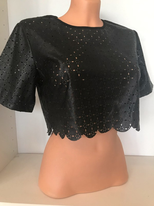 Koženkový crop-top - vel. 38 — foto 4