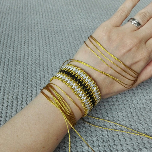 Macramé náramek "zlato" — foto 3