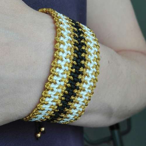 Macramé náramek "zlato" — foto 4
