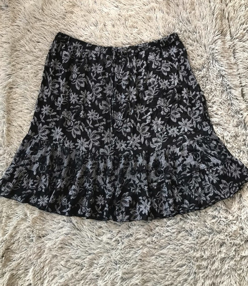 Lehoučká bavlněná sukně - vel. 54+ — foto 2