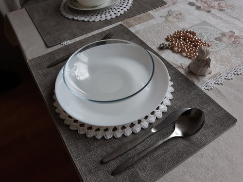Háčkovaná prostírka pod talíř — foto 3