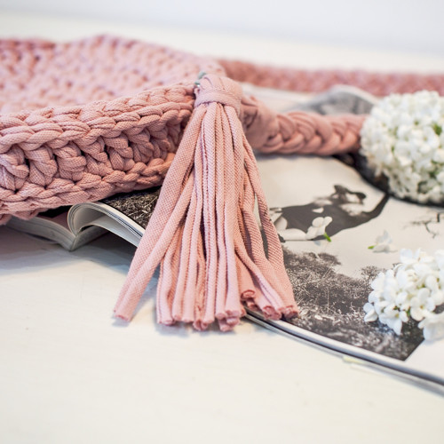 Kulatá háčkovaná kabelka BOHEMIAN — foto 3