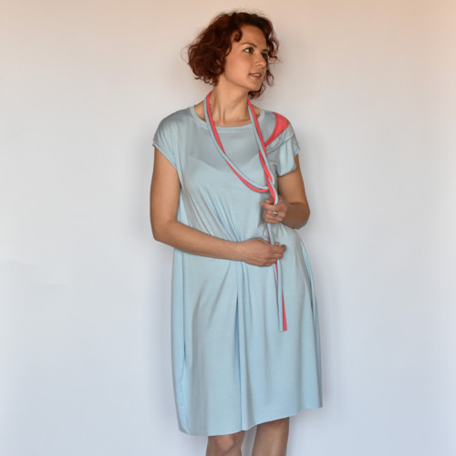 Dámské šaty — foto 3