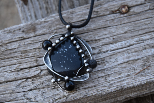 Černý obsidiánek — foto 3