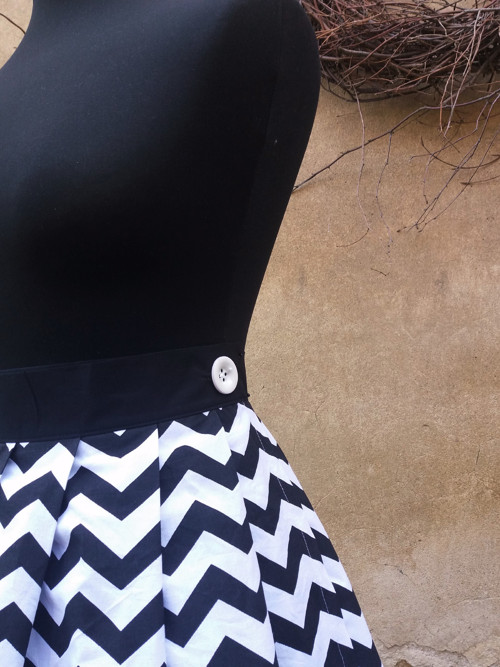 Černý Chevron S Bílým Knoflíkem — foto 5