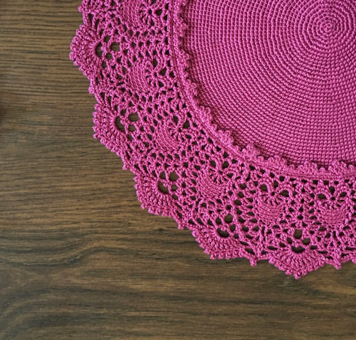 Háčkovaná dečka strukturovaná 30 cm — foto 3