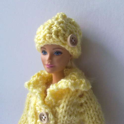 Oblečky pro Barbie - kabát, čepice — foto 3