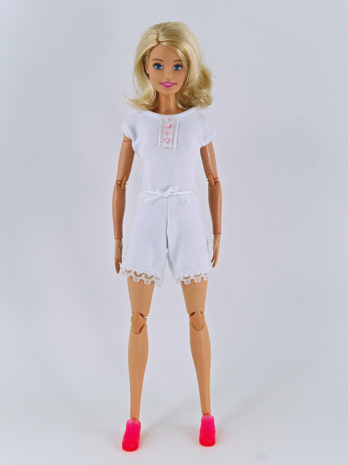 Barbie - Overal na spaní — foto 2