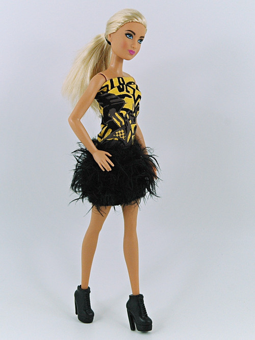 Barbie - Extravagantní šaty — foto 2