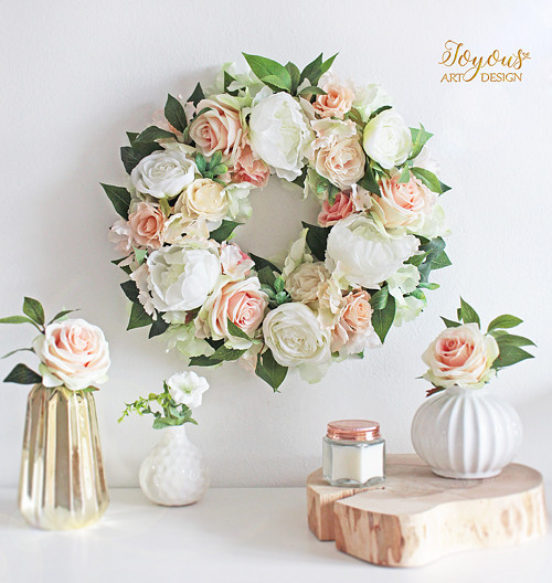 Svěží květinový věnec — foto 2