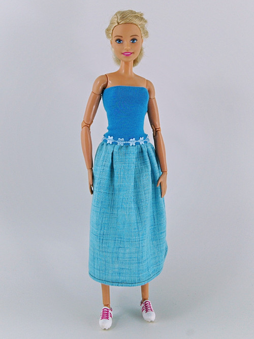 Barbie - Modré šaty s plédem — foto 2