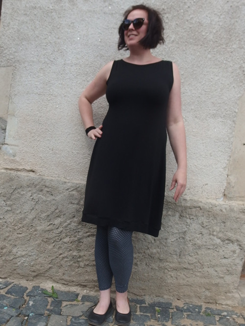 Černé bez rukávů — foto 3