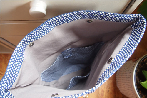 Městský batoh roll top Dots — foto 3