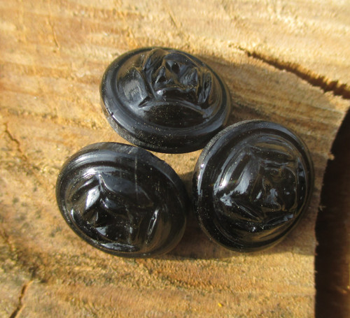 Starý skleněný knoflík – černý — foto 2