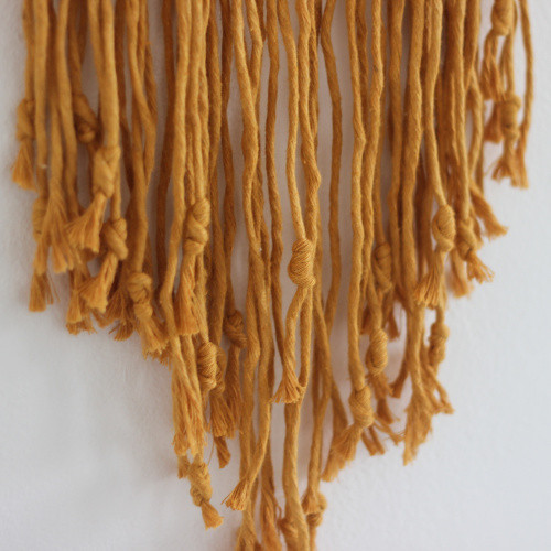 Okrové macramé střední — foto 2