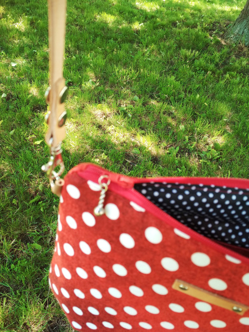 Kabelka " DOTS"- na zip,kožený popruh — foto 2