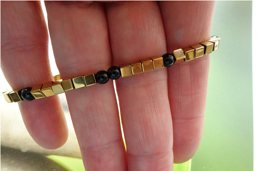 Minimalistický náramek Hematit + onyx... — foto 2