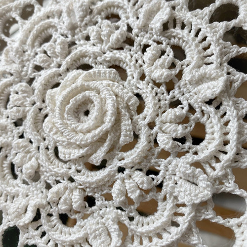 Háčkovaná dečka strukturovaná 31 cm — foto 2