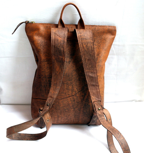 Frayed leather backpack, Unisex — foto 4