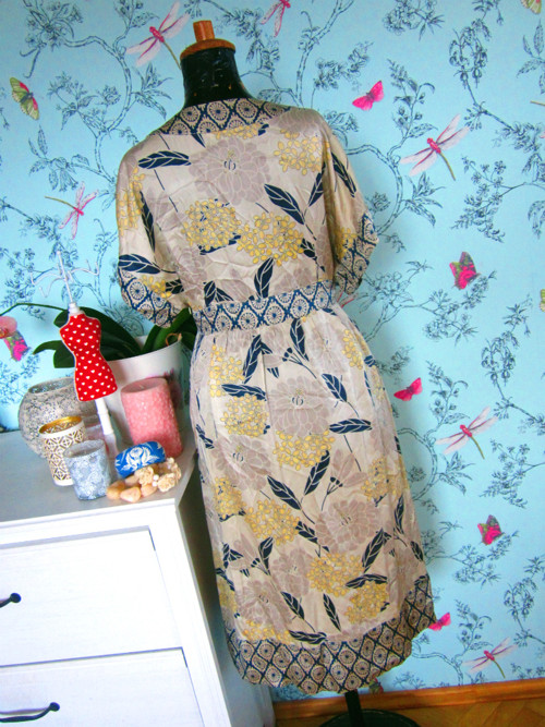 Šaty hedvábí v pastelu — foto 5