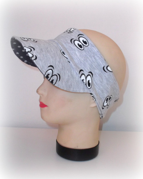 Čelenka s kšiltem - šedá s očkama — foto 2