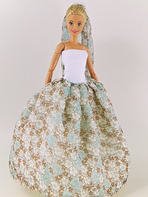 Barbie - Plesové se závojem — foto 3