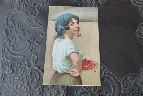 Dívka s třešněmi...pohlednice — foto 3