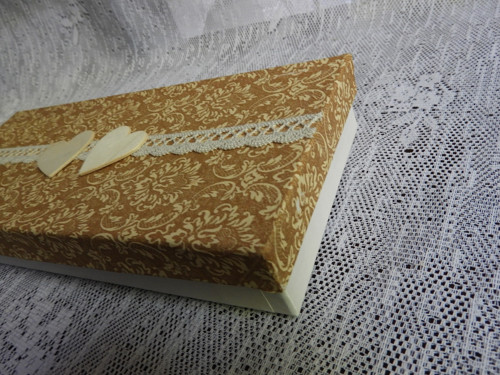 Dárková (svatební) krabička přírodní srdíčka2 — foto 2
