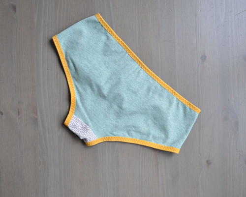 Cosy & Cutty kalhotky vel. M — foto 4