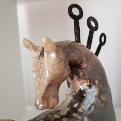Keramika raku, Kůň bílý. — foto 4